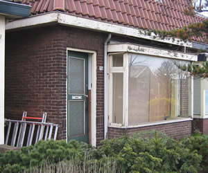 voorzijde huis voor verbouwing